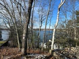 54 Lakeside Avenue