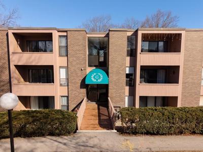 60 Shrewsbury Green Dr