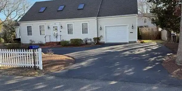 55 Bourne St
