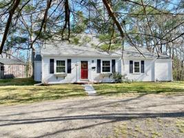 351 N Dennis Rd