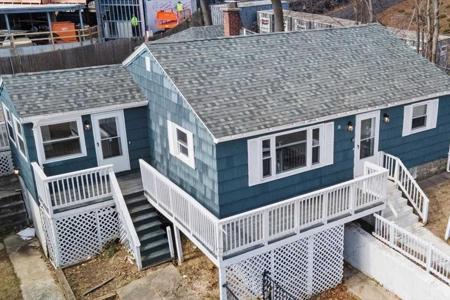18 Mohican Rd