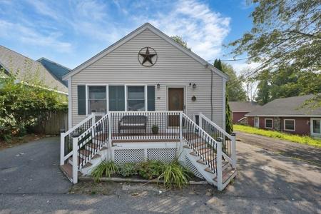 56 Richardson Ave
