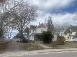 225 S Main St