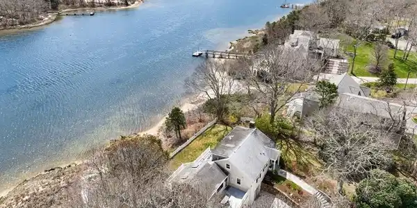 258 Acapesket Rd