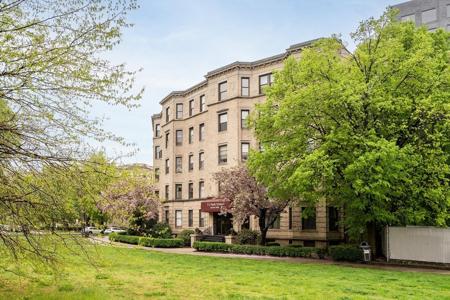 11 Park Dr.