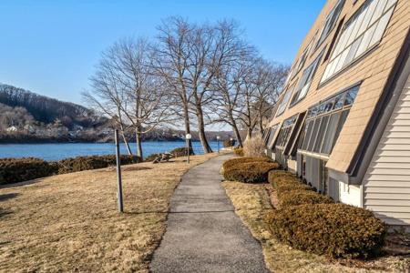 9 Eaglehead Terrace