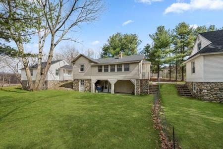 22 Shirley Ln