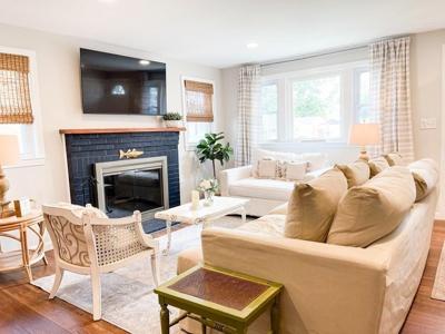 15 Pleasant St