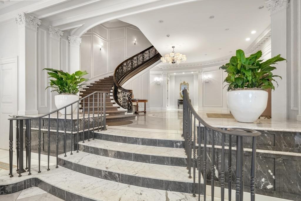 411 Commonwealth Ave, Boston, MA lhrmls02424027