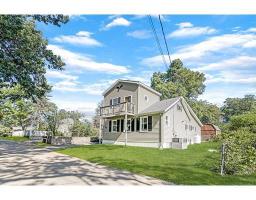 14 Castle St