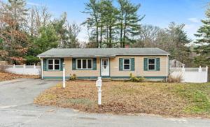 37 Pine Tree Ln