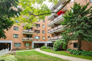 60 Pleasant St