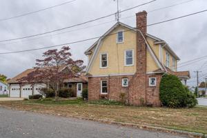 218 Island Pond Rd