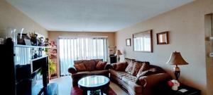 12 Shrewsbury Green Dr