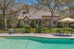 6 Peyton Place