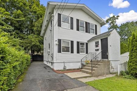8-1/2 Sherbrook Ave