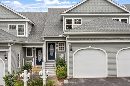 12 Eastern Point Dr