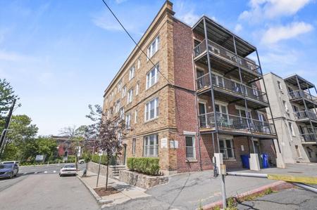 246 South Huntington Avenue