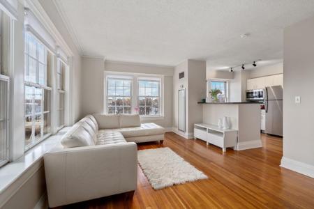 534 Beacon Street