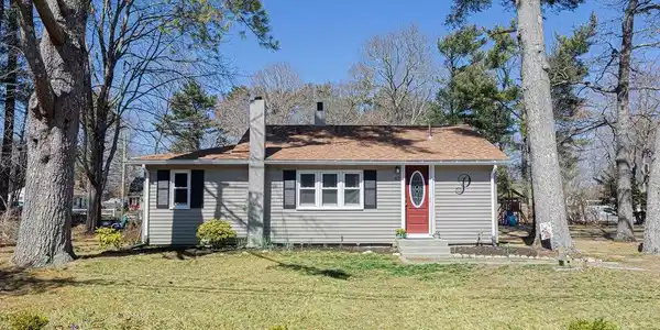 47 West St