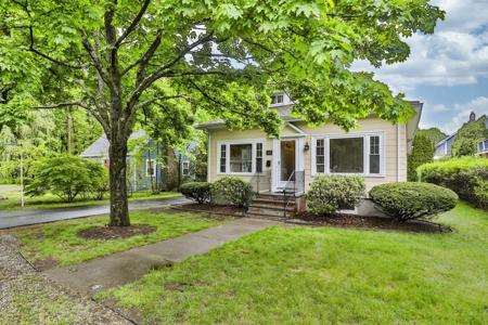 17 Meriam St
