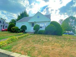 208 Island Pond Rd
