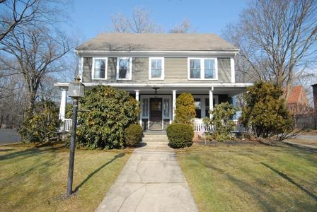 311 Lake St
