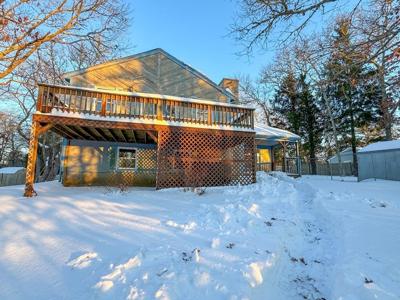 157 Lakeview Blvd