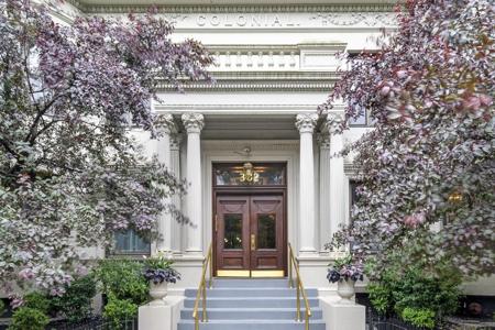 382 Commonwealth Ave.