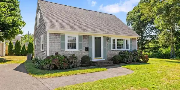 3 Harrington St