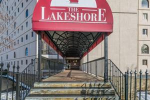 65 Lake Street 522