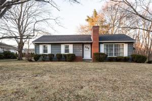 133 W Main St