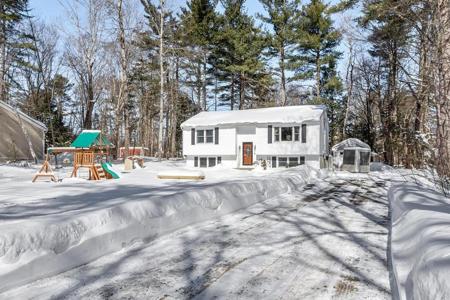 6 Balsam Dr
