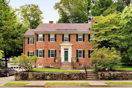 140 Dudley St
