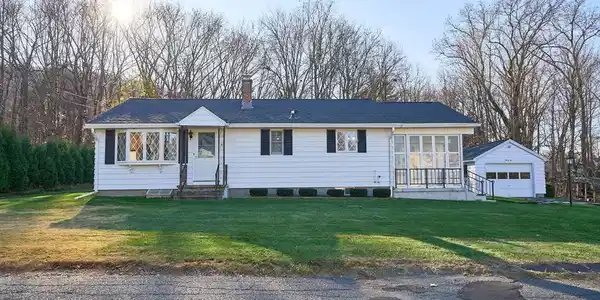 22 Chapin Street