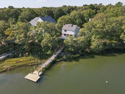 4 Clara Belle Rd