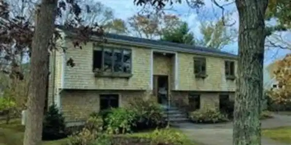 294 Menauhant Road