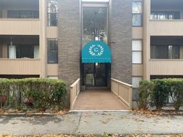 20 Shrewsbury Green Dr