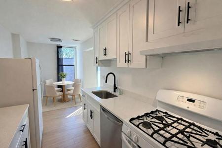 30 Shrewsbury Green Dr