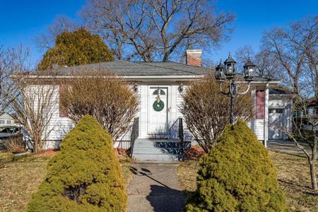 319 Lake Avenue