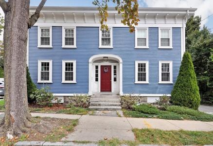 10 Swan St