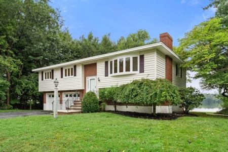 122 Spy Pond Pkwy
