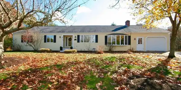 64 Club House Dr