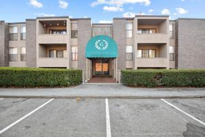 34 Shrewsbury Green Dr