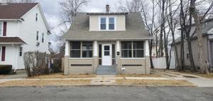 24 Crest Street