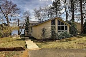 42 Burgess School Rd