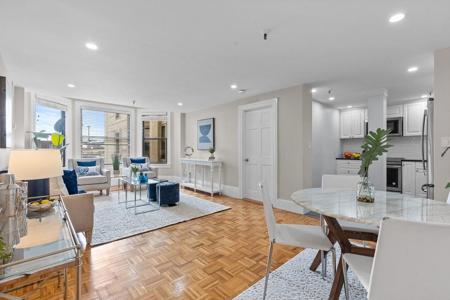 390 Commonwealth Ave