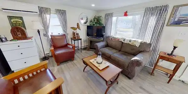 27 Cedar Dr