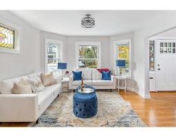 24 Hopkins Rd