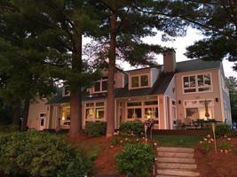 100 Lakeside Ave